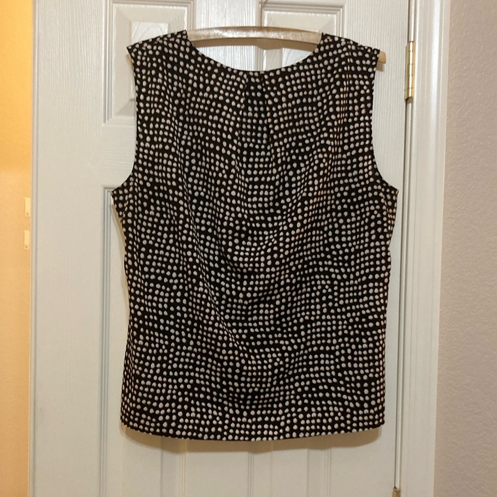 Sleeveless Reversible Top - Picture 1 of 4